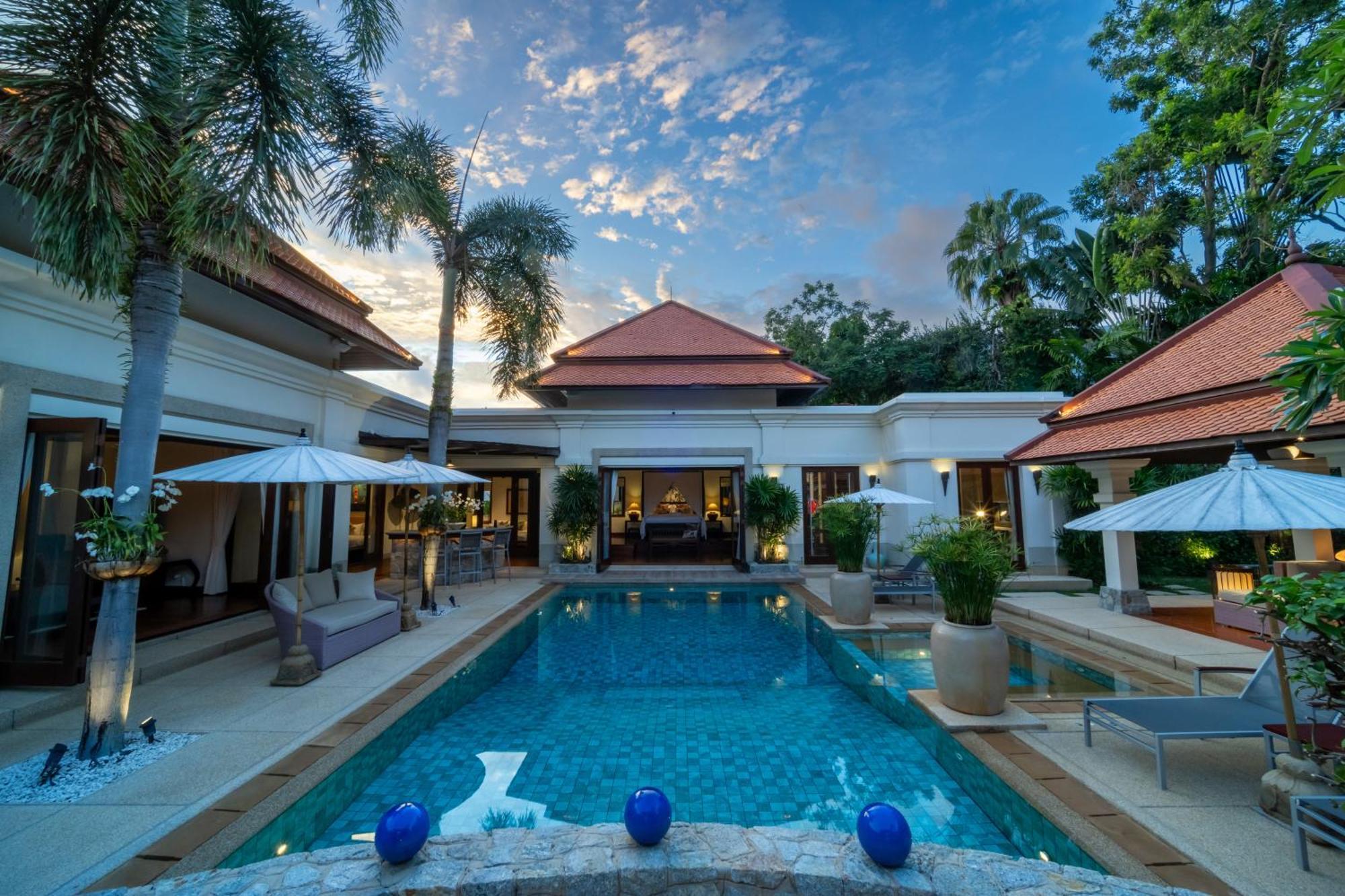 Saitaan,4Br Seaside Garden Pool Villa, Laguna Area Pantai Bang Tao Bagian luar foto