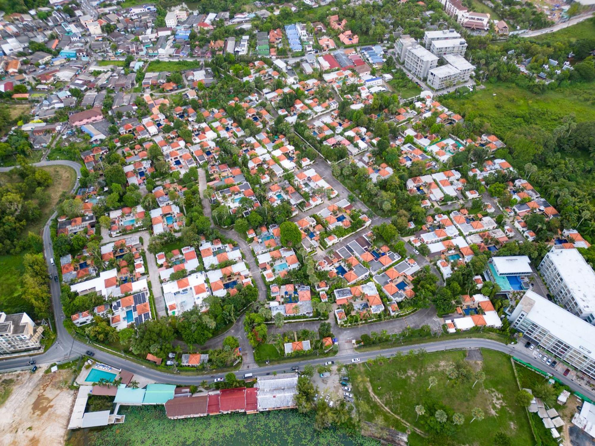 Saitaan,4Br Seaside Garden Pool Villa, Laguna Area Pantai Bang Tao Bagian luar foto